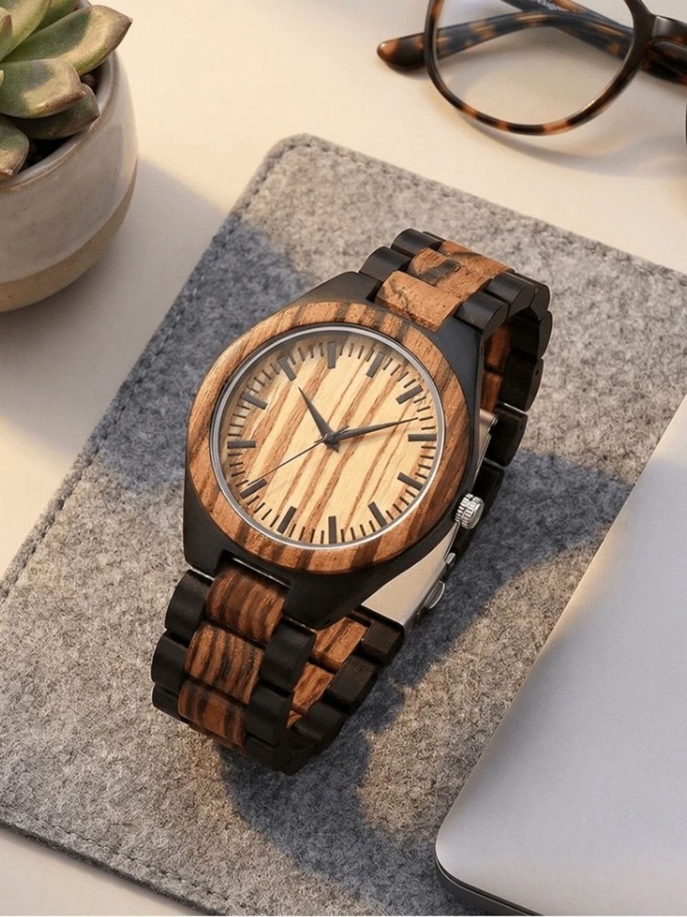 Woodโand Black Two-Tone Men's Wooden Watch